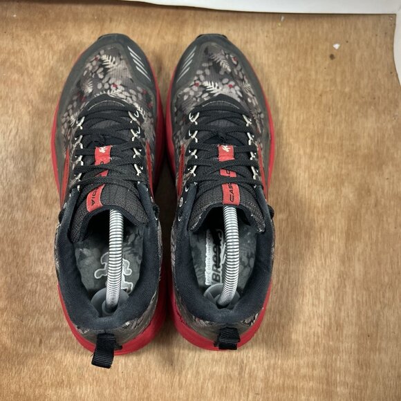 Brooks Cascadia 16 x Louie Gong Men Size 9 Black Red 1203631B008 Running Shoes - Picture 5 of 9